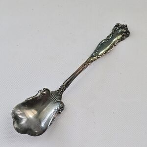 WM Rogers & Son AA Silverplate Sugar Spoon – Vintage Ornate Scroll Pattern